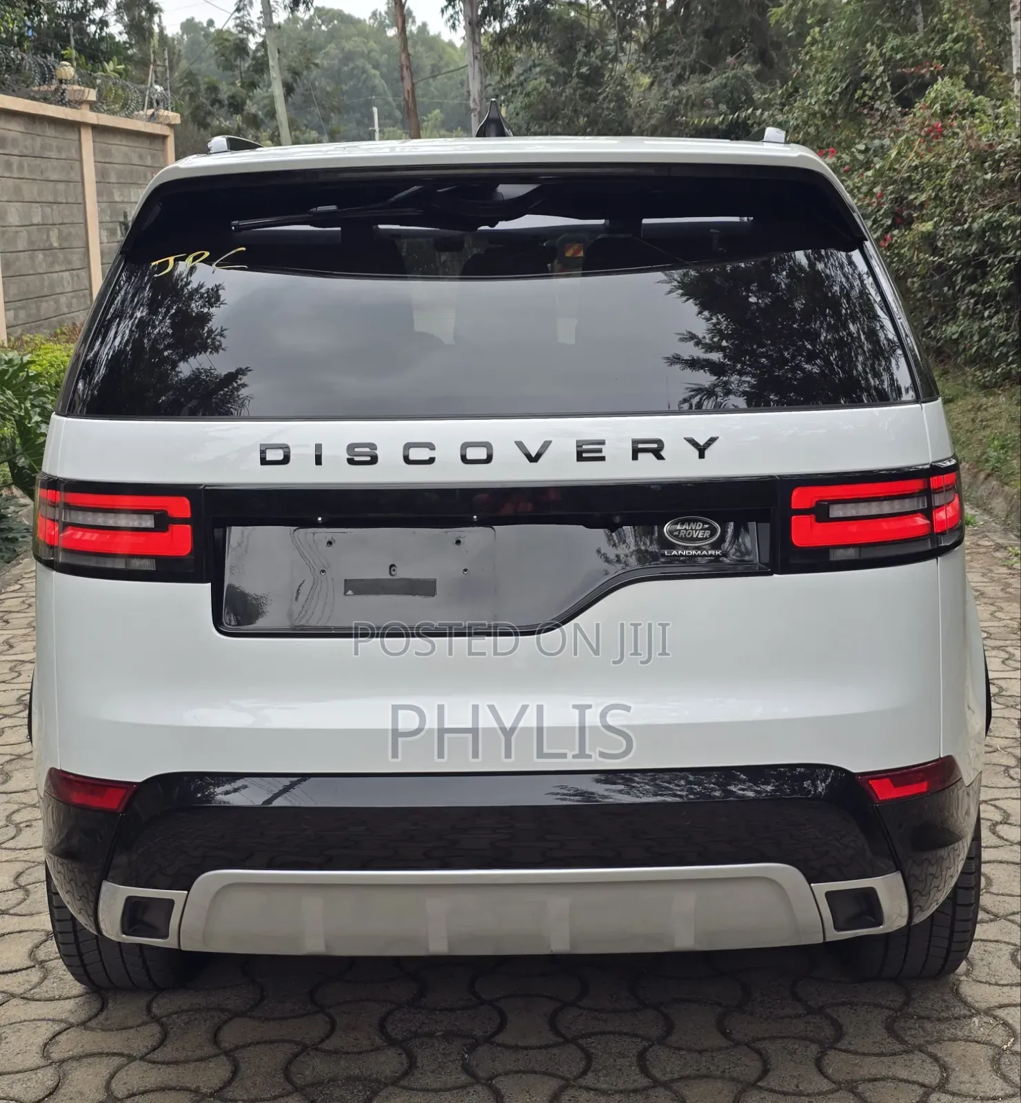 Land Rover Discovery 2019 White