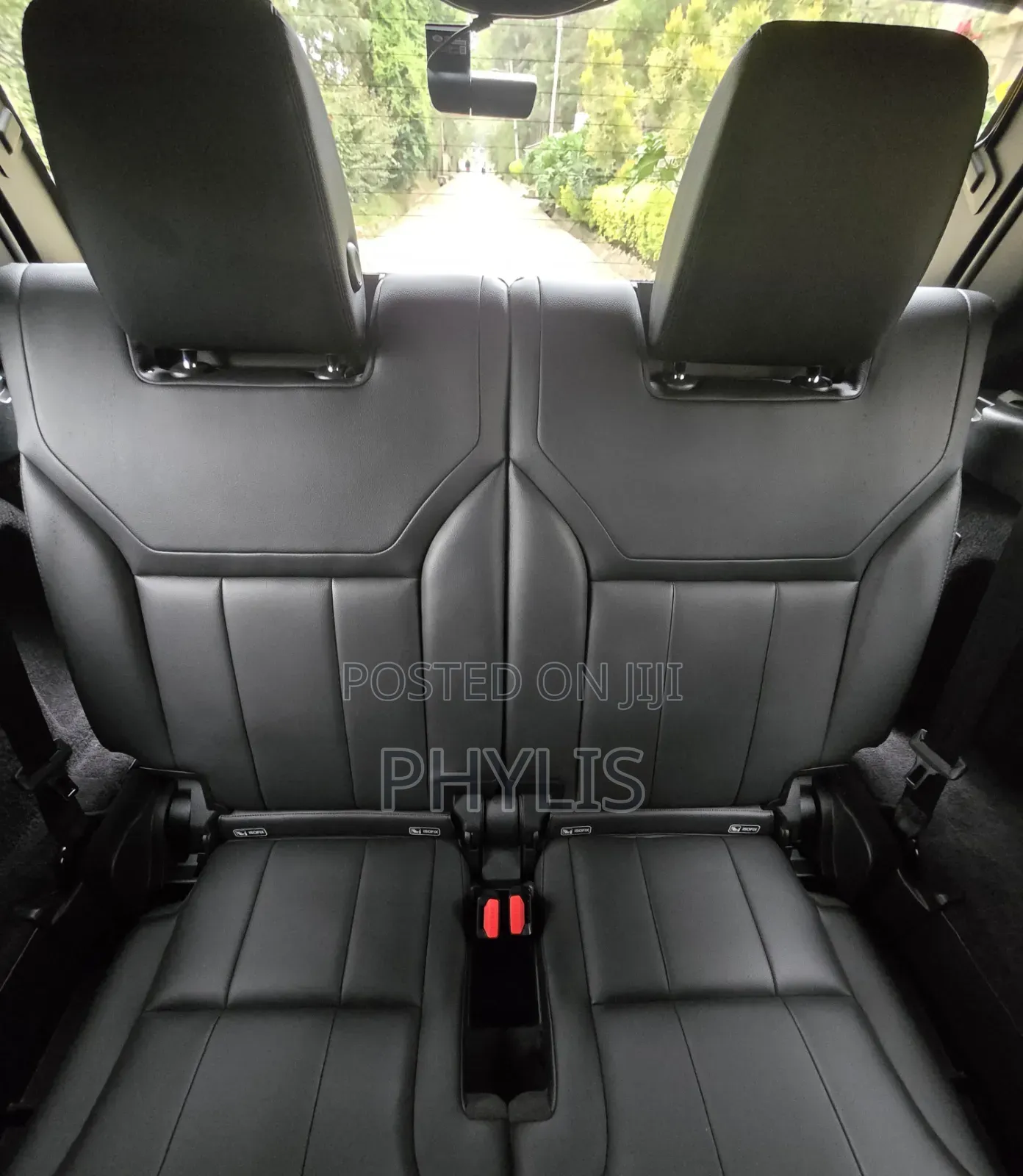 Land Rover Discovery 2019 White