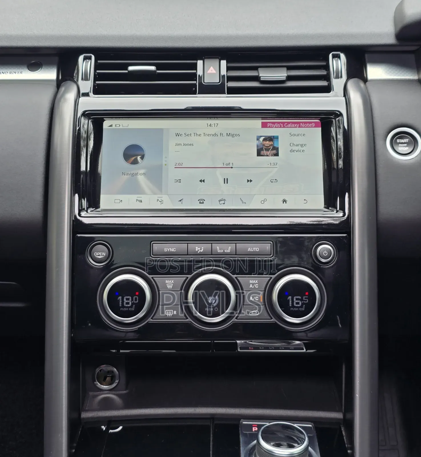 Land Rover Discovery 2019 White