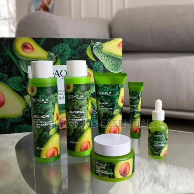 6-Piece Bioqua Avocado Skincare Set - thumbnail 4