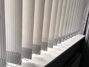 Curtain Blinds Office Privacy and Light Control