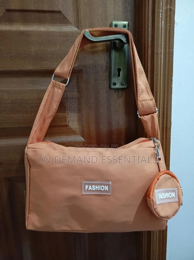 Fashion Adjustable Shoulder Bag - thumbnail 4