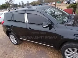Toyota Vanguard 2010 Black