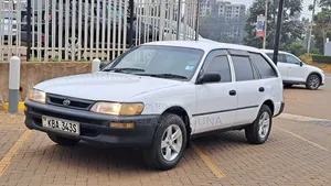 Toyota Corolla 1999 White