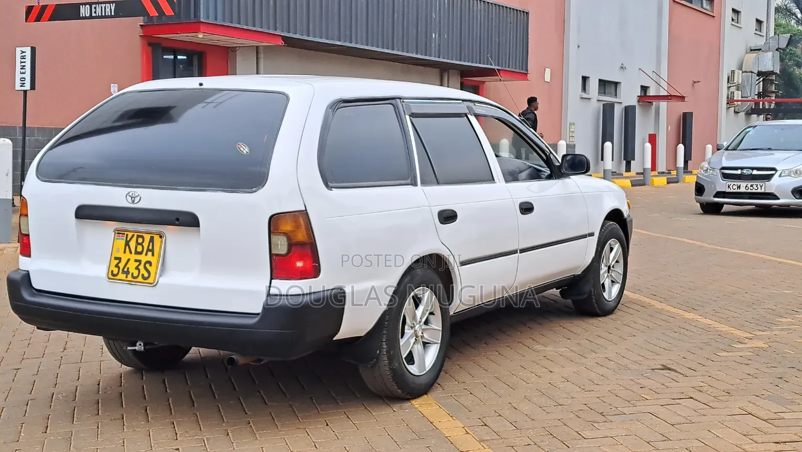 Toyota Corolla 1999 White