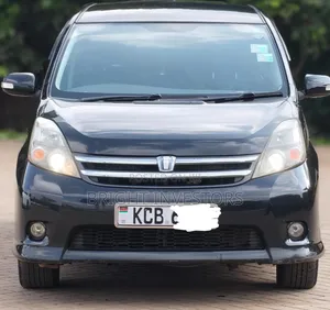 Toyota ISIS 2008 Black
