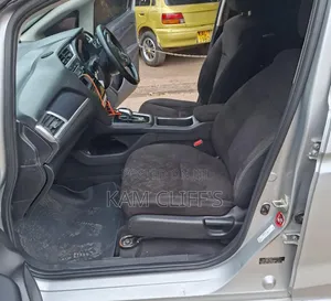 Honda Fit Shuttle 2016 Silver