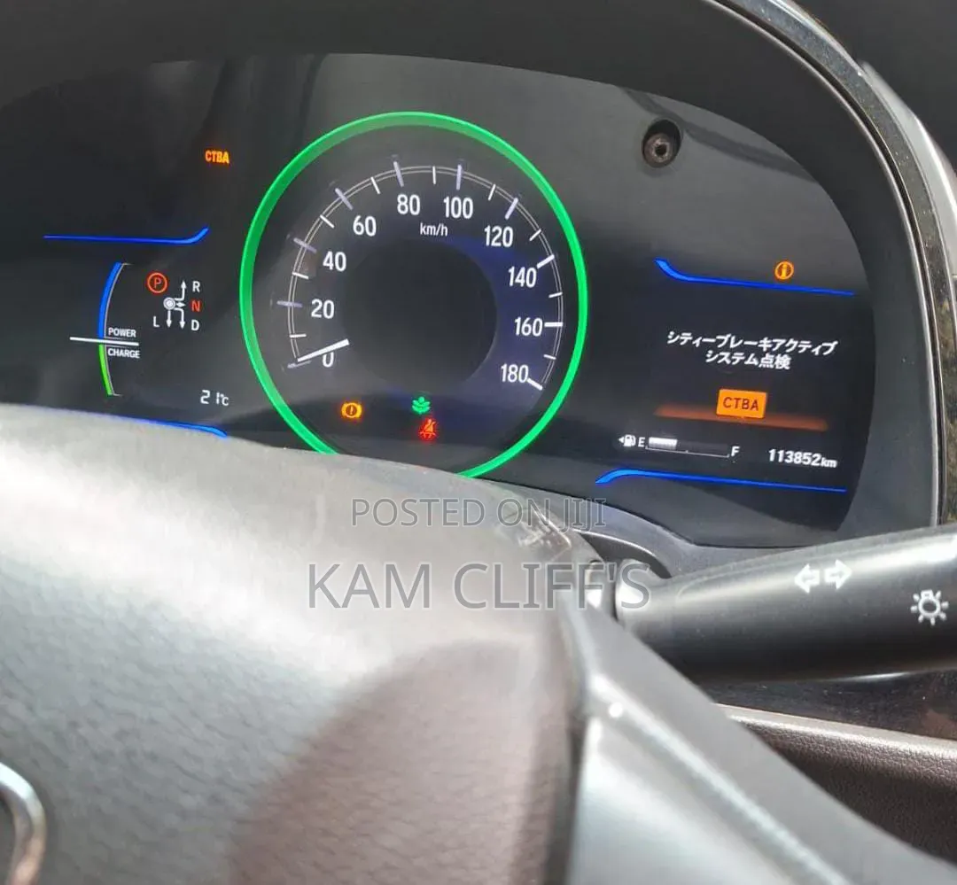 Honda Fit Shuttle 2016 Silver