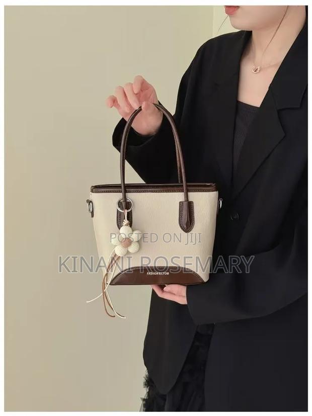 Two-Tone PU Leather Tote Handbag With Flower Charm – Brown Coffee - thumbnail 3