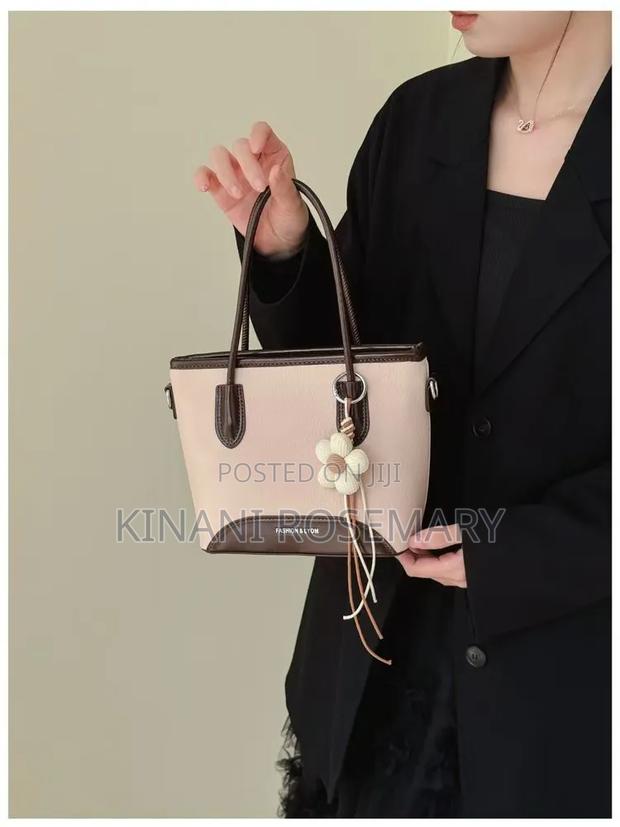 Two-Tone PU Leather Tote Handbag With Flower Charm – Brown Coffee - thumbnail 4