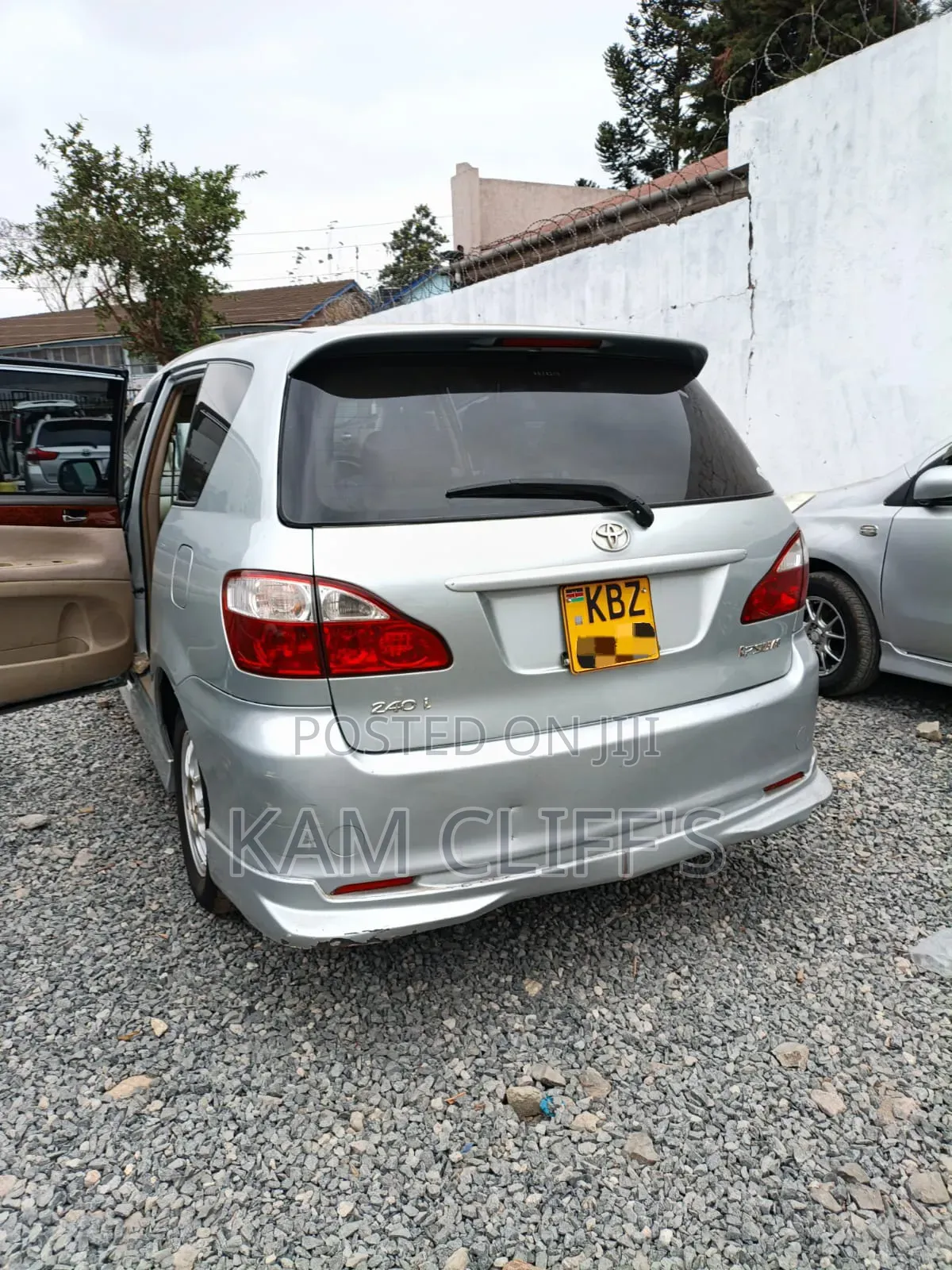 Toyota Ipsum 2006 Silver