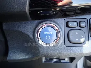 Toyota Vitz 2019 Silver