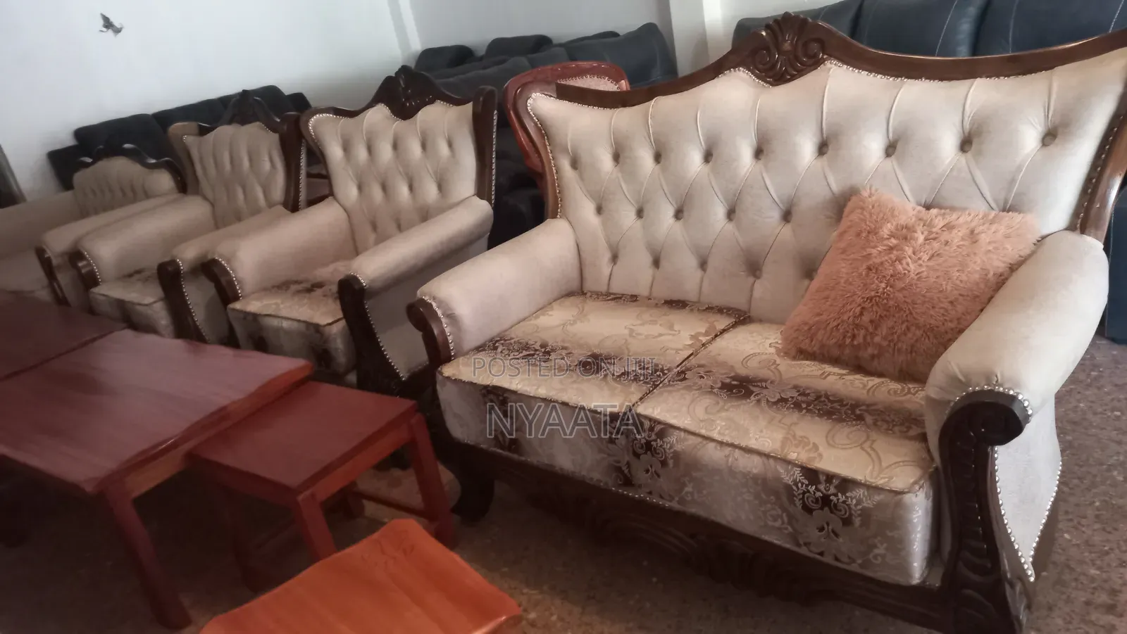 Classic Antique Sofa 7seater 3.2.1.1