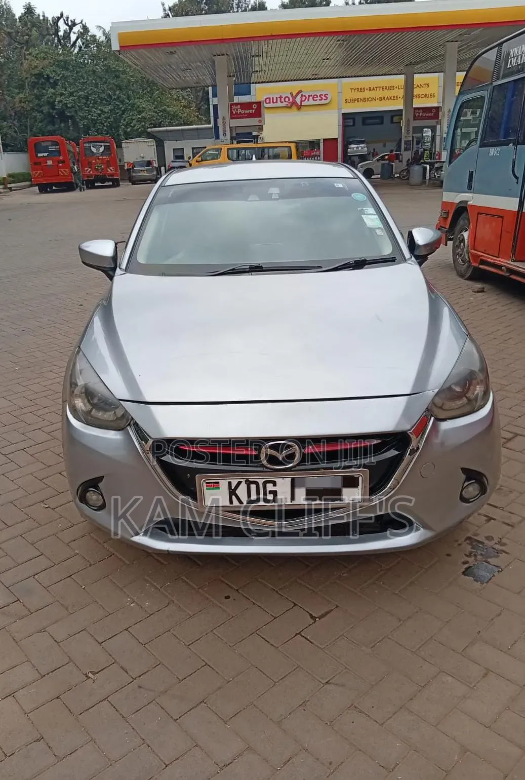 Mazda Demio 2015 Silver