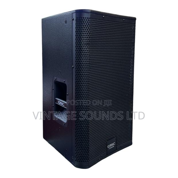 QSC E112 Passive Loudspeaker - 400W RMS / 1600W Peak, 8 Ohms - thumbnail 2