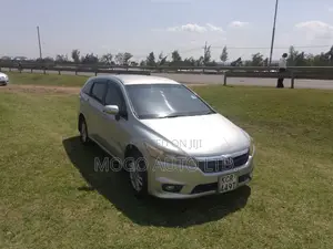 Honda Stream 2011 Silver