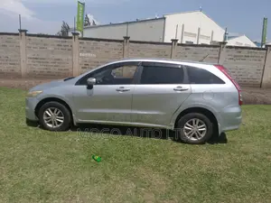 Honda Stream 2011 Silver