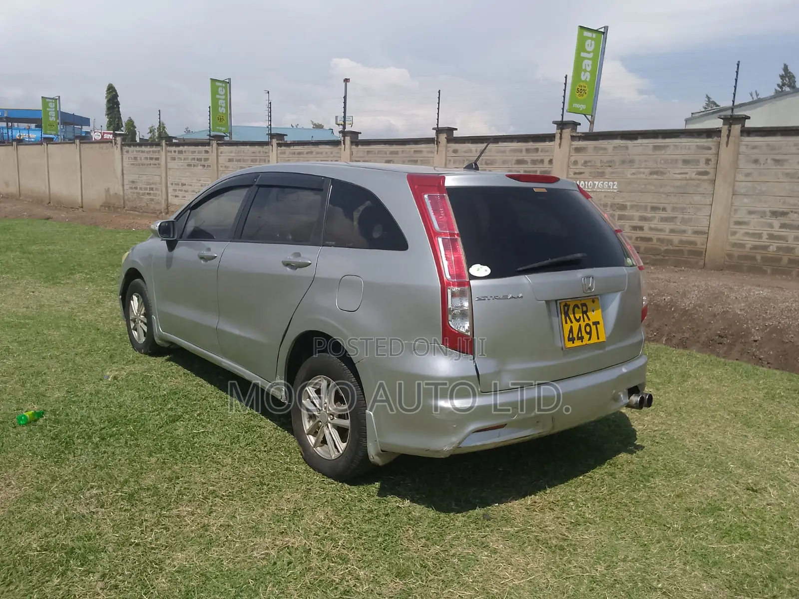 Honda Stream 2011 Silver
