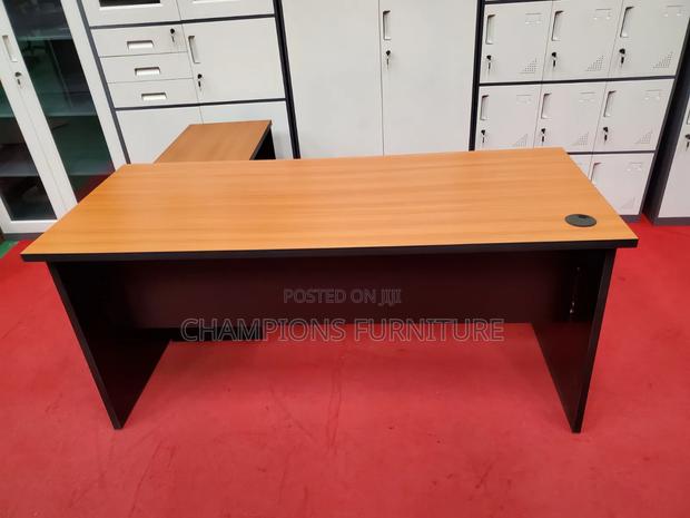 1.6M L-Shaped Office Desk