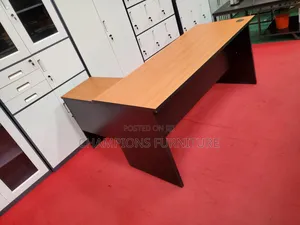 1.6M L-Shaped Office Desk
