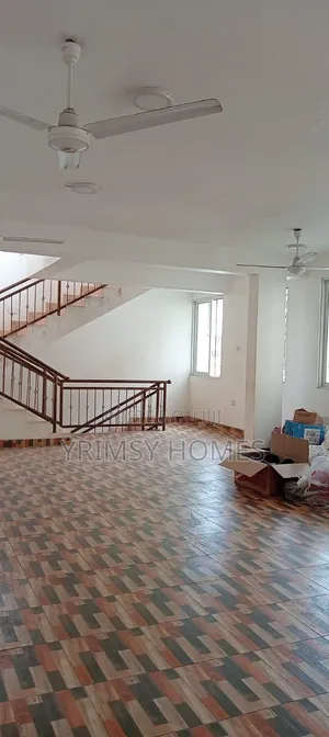 2bdrm Block of Flats in Mombasa Island, Majengo for sale