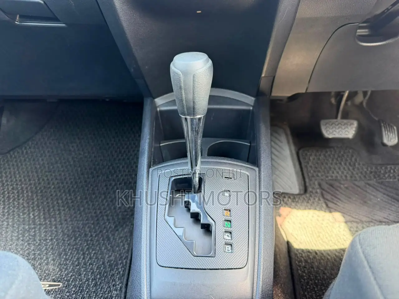 Toyota Axio 2019 Silver