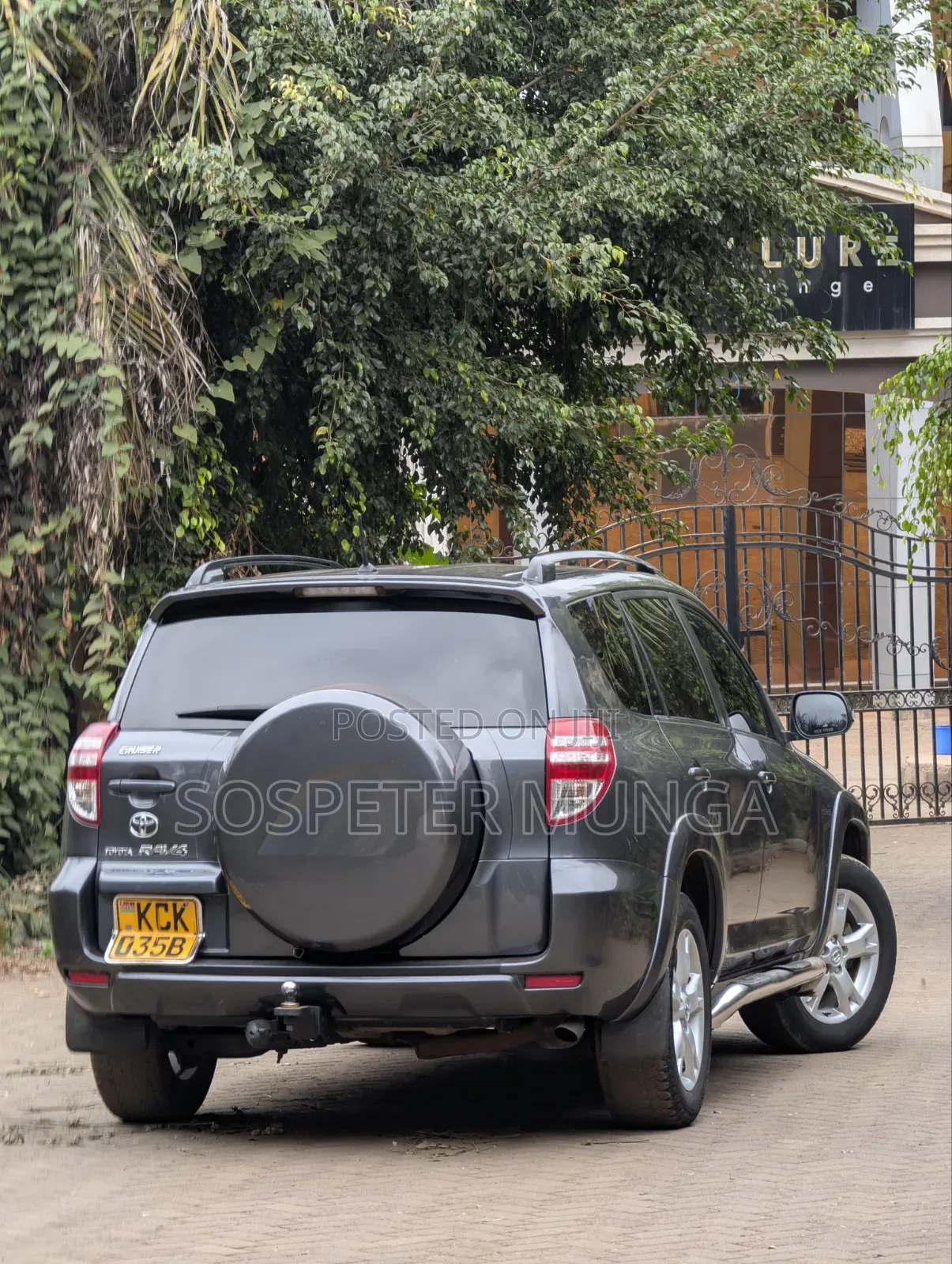Toyota RAV4 2010 Gray