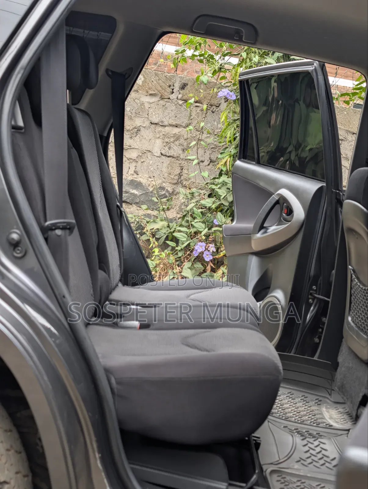 Toyota RAV4 2010 Gray