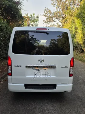 Toyota HiAce 2019 White