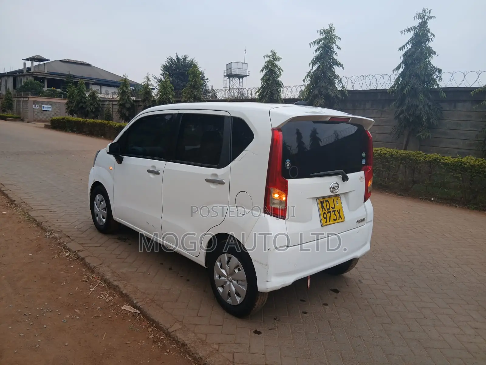 Daihatsu Move 2015 White