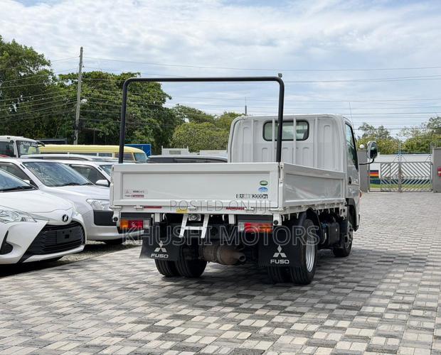 Mitsubishi Fuso Canter - thumbnail 6