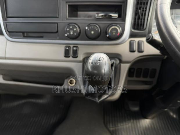 Mitsubishi Fuso Canter - thumbnail 8