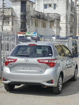 Toyota Vitz 2019 Silver