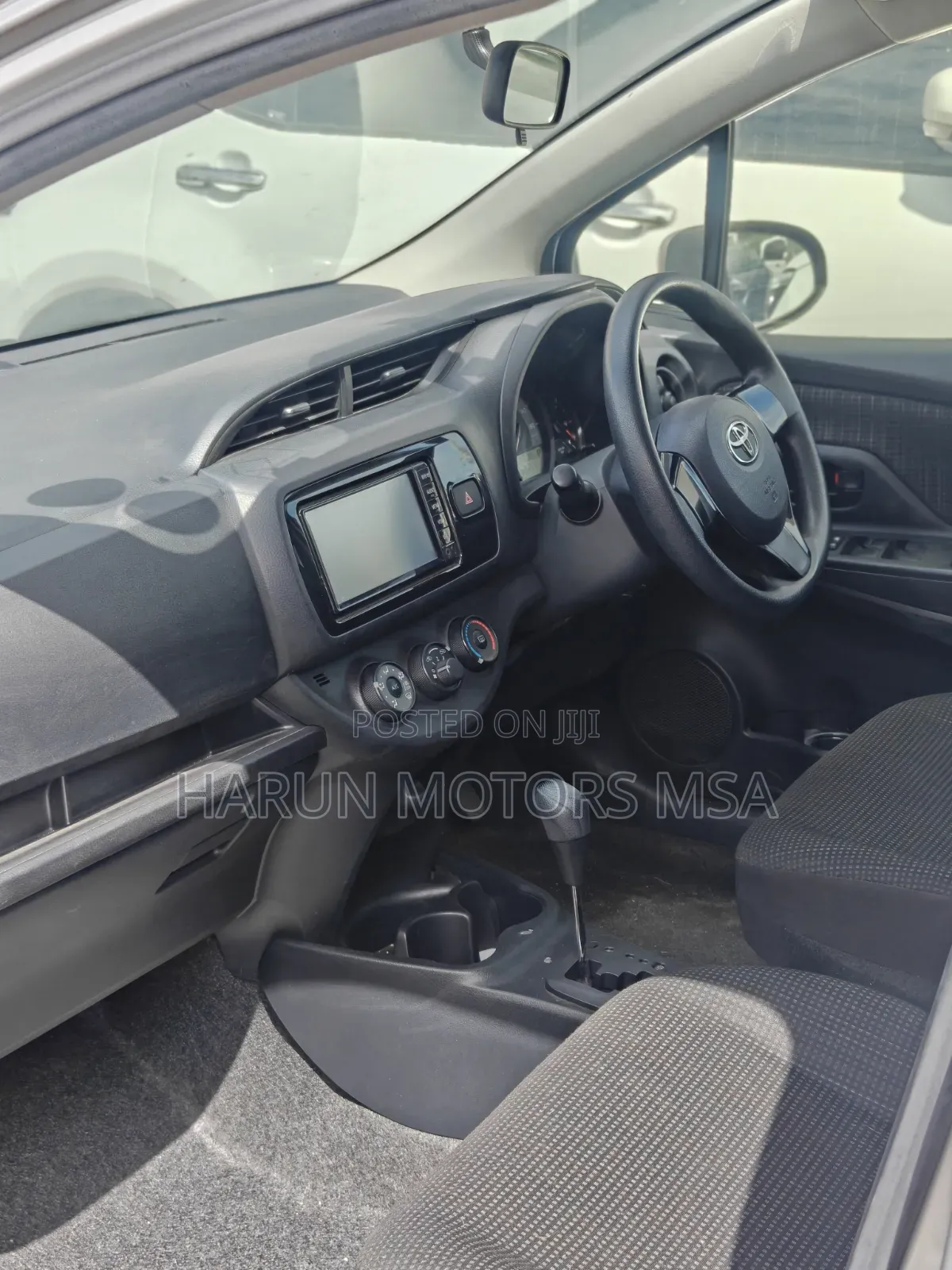 Toyota Vitz 2019 Silver