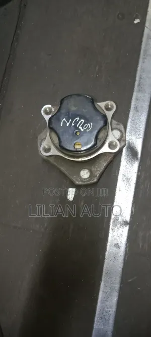NV200 Rear Wheel Hub