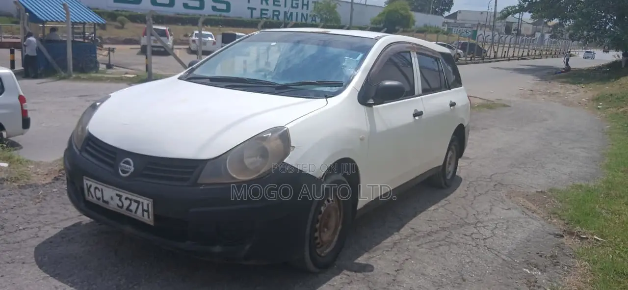Nissan Advan 2010 White