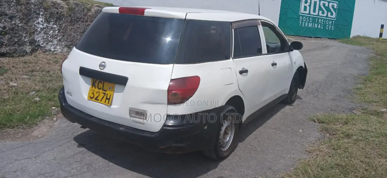 Nissan Advan 2010 White