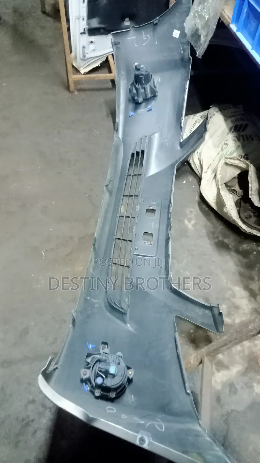 Front Bumper Premio 265
