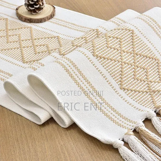 Jacquard Table Runner *