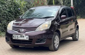 Nissan Note 1.4 2011 Maroon