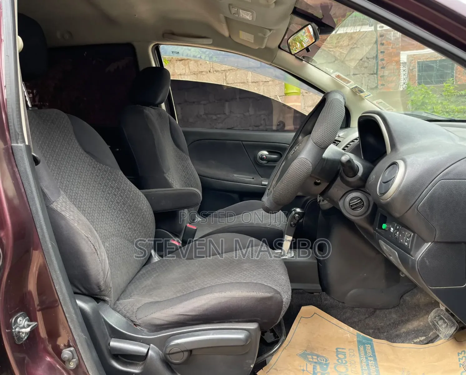 Nissan Note 1.4 2011 Maroon