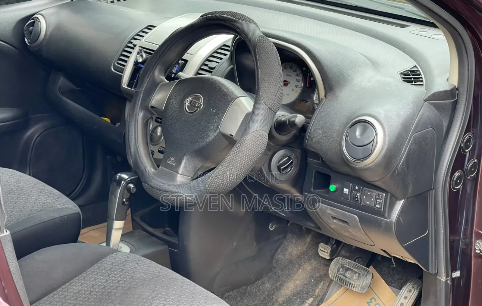 Nissan Note 1.4 2011 Maroon