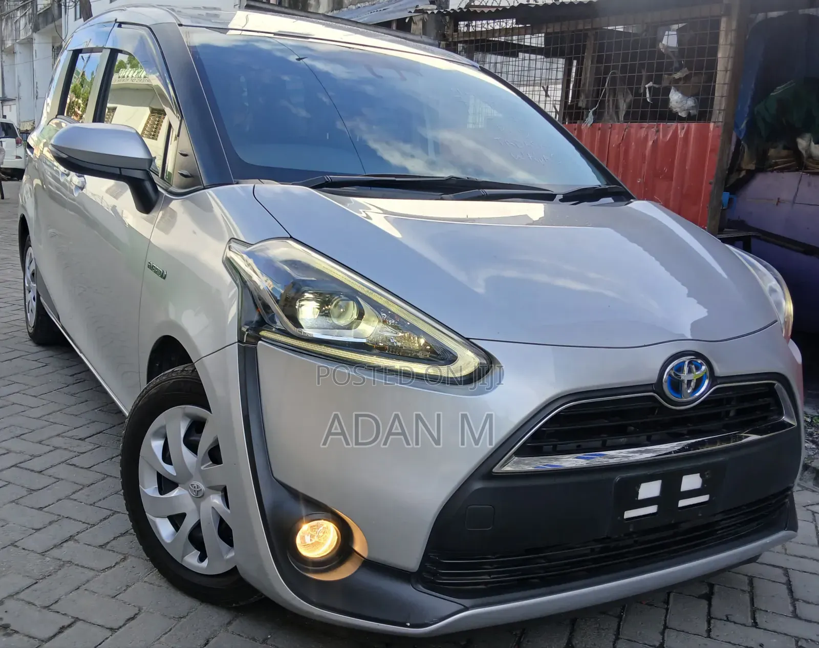 Toyota Sienta 2020 Silver