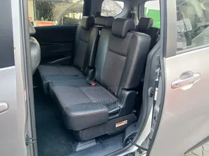 Toyota Sienta 2020 Silver