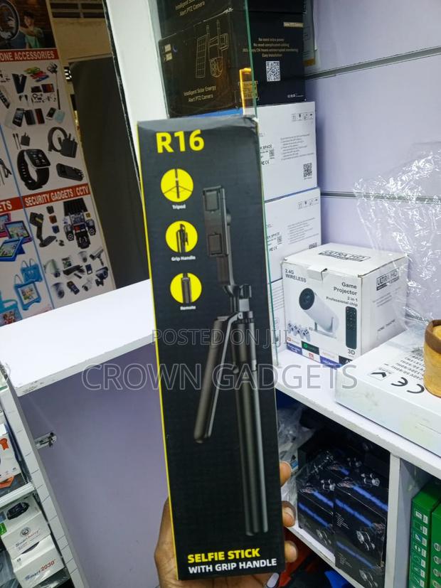 Portable R16 Selfie Stick Tripod for iPhone Android - thumbnail 3
