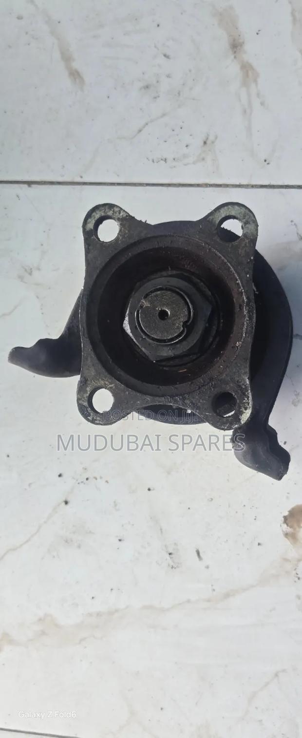 Isuzu Frr33and FSR Centre Rubber - thumbnail 3