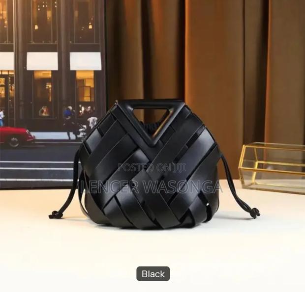 Classic Handbags - thumbnail 7