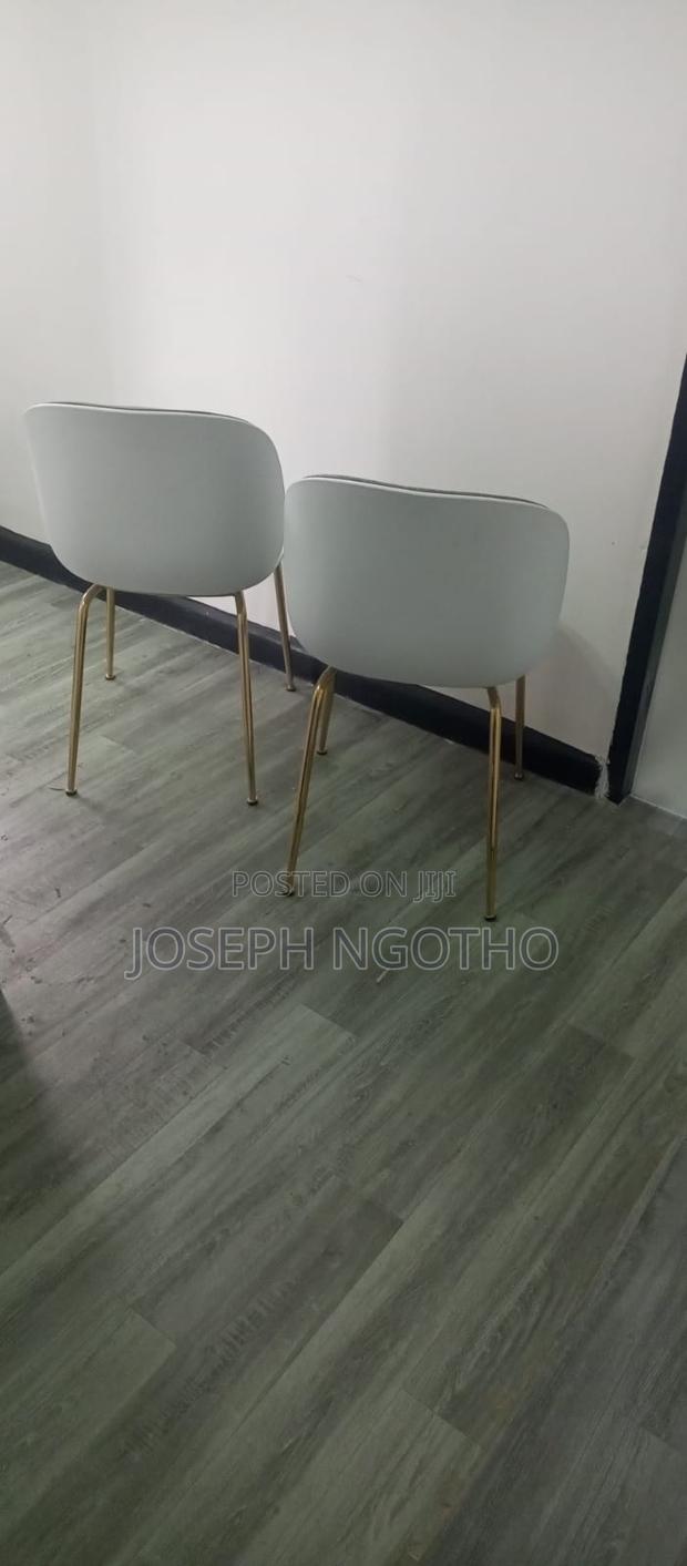 Reception Desk + 2 Chairs. - thumbnail 4