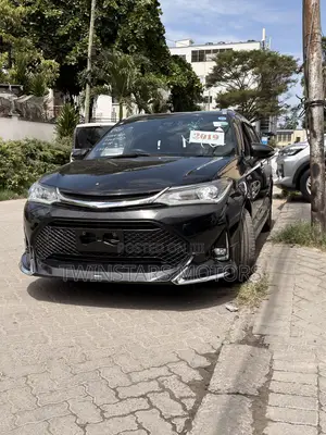 Toyota Corolla Fielder 1.5 Hybrid FWD 2019 Black