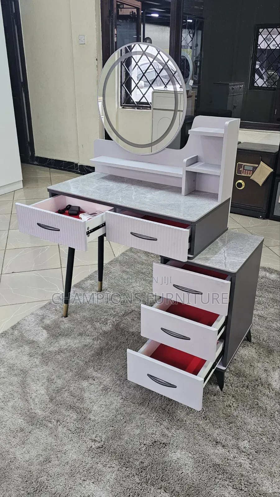 Vanity Drrssing Table